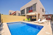 House in Cambrils - VILLA MAGNOLIA