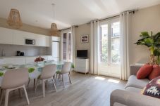 Apartment in Barcelona - EIXAMPLE, central, large, 4 bedrooms
