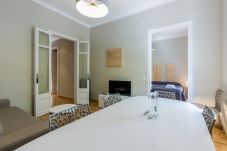 Apartment in Barcelona - CIUTADELLA PARK, 4 bedrooms, park views