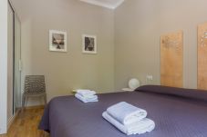 Apartment in Barcelona - CIUTADELLA PARK, 4 bedrooms, park views