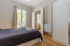 Apartment in Barcelona - CIUTADELLA PARK, 4 bedrooms, park views
