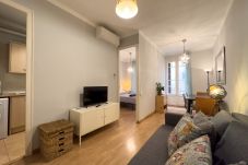 Apartment in Barcelona - GRACIA chic style, balcony