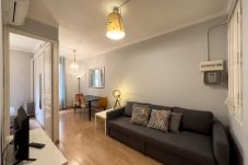 Apartment in Barcelona - GRACIA chic style, balcony