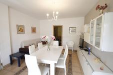 interior apartment rental in cambrils