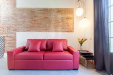 Apartment in Barcelona - DELUXE, central, city views, balcony
