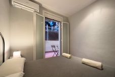 Apartment in Barcelona - GRACIA comfort, patio place
