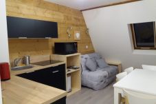 Apartment in Genos - hoomy10383