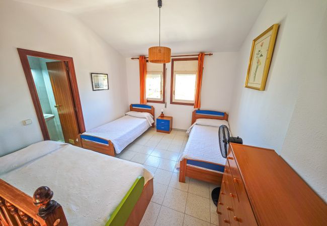 Apartment in Cambrils - Tres Carabelas 46 Apartment in Cambrils - Tres Carabelas 46