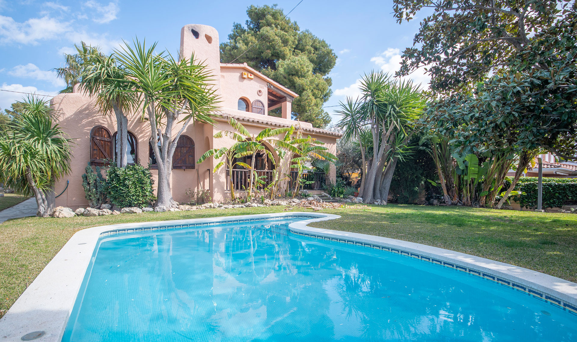 Villa/Dettached house in Segur de Calafell - R84 - CASA TENIS PRATS