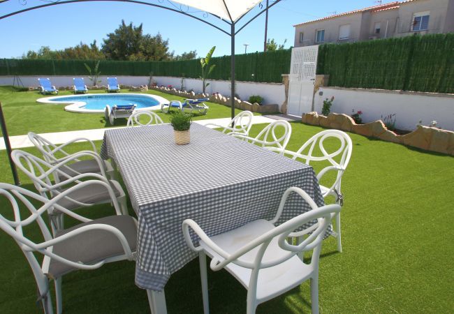 Villa in Miami Playa - Villa Paradis Costa Dorada Villa in Miami Playa - Villa Paradis Costa Dorada