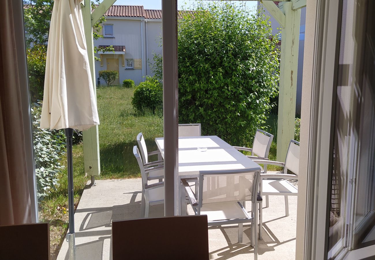 Terraced House in Talmont-Saint-Hilaire - hoomy10350