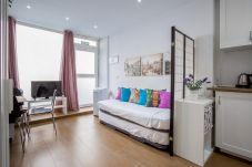 Estudio en Madrid - GOYA, ground floor studio