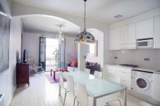 Appartement à Barcelone - VILADOMAT, large 4bed/2bath with balcony