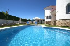 Maison de vacances moderne avec piscine privée à Miami Platja