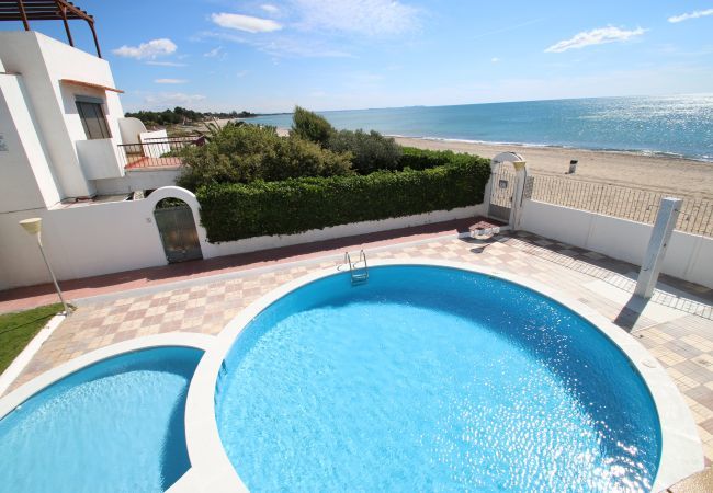 piscine communautaire vue mer miami platja location de vacances piscine communautaire vue mer miami platja location de vacances